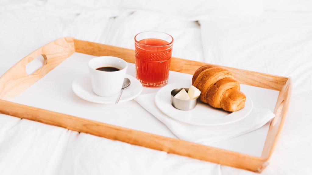 hotel-felice-roma-colazione-letto