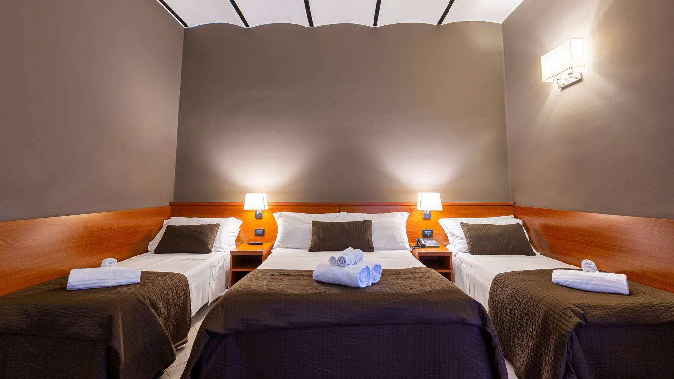 hotel-felice-rome-termini-chambre-quadruple-22-003